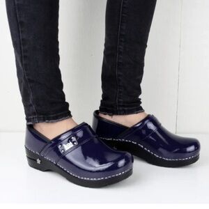 Koi Sanita Lindsey Blue Patent Leather Clog Woman Slip-On Comfortable Size 5.5-6